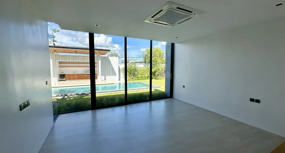 For sale 4 bedrooms villa in Thalang, Phuket