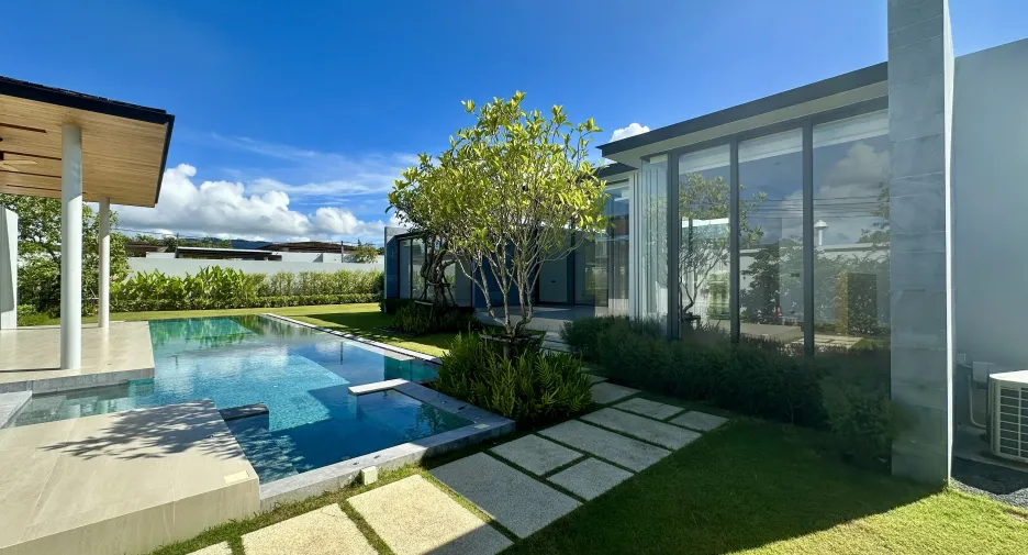 For sale 4 bedrooms villa in Thalang, Phuket