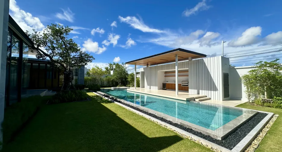 For sale 4 bedrooms villa in Thalang, Phuket