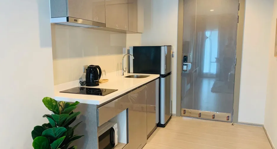 For rent 1 bed condo in Huai Khwang, Bangkok