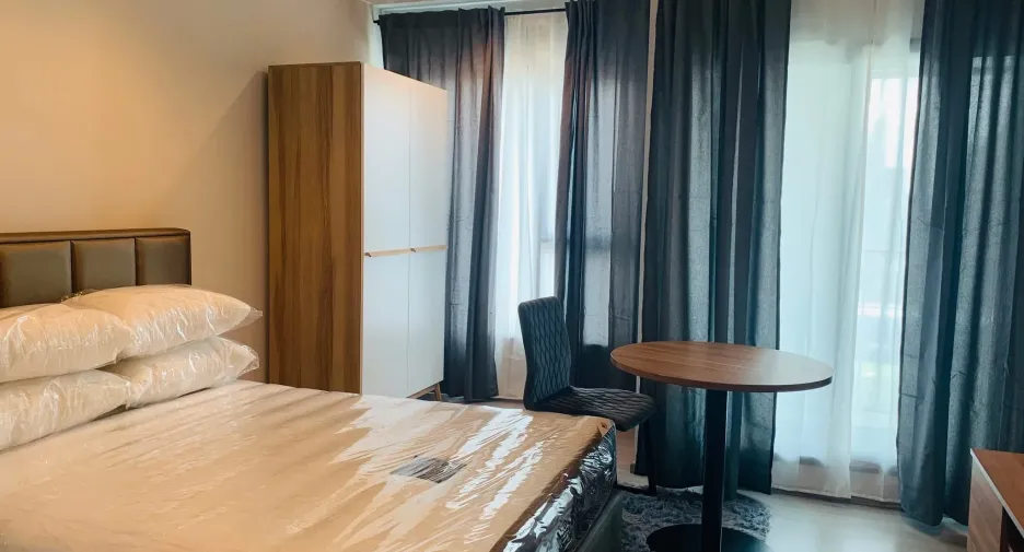 For rent 1 bed condo in Huai Khwang, Bangkok
