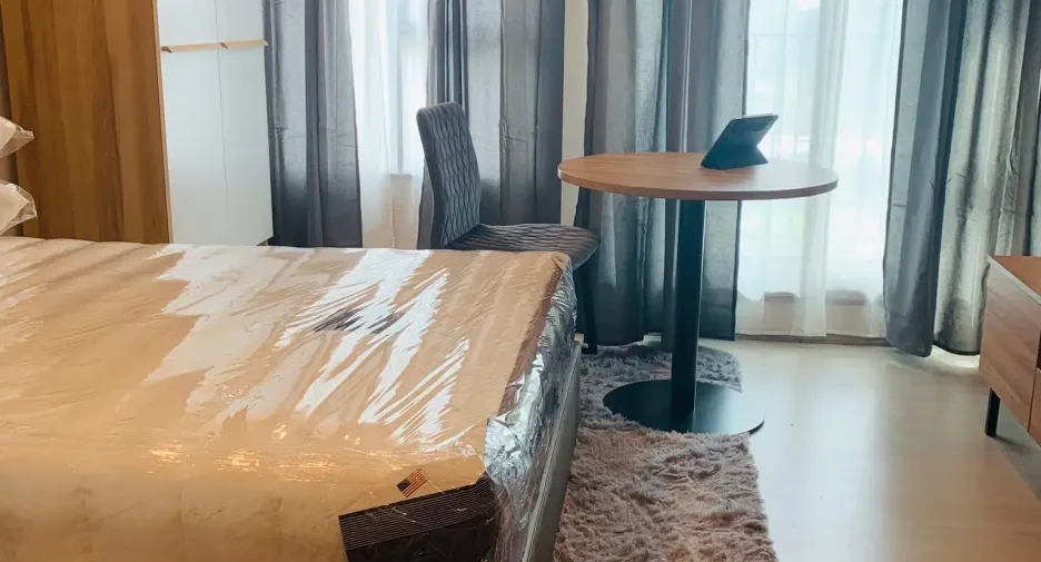 For rent 1 bed condo in Huai Khwang, Bangkok