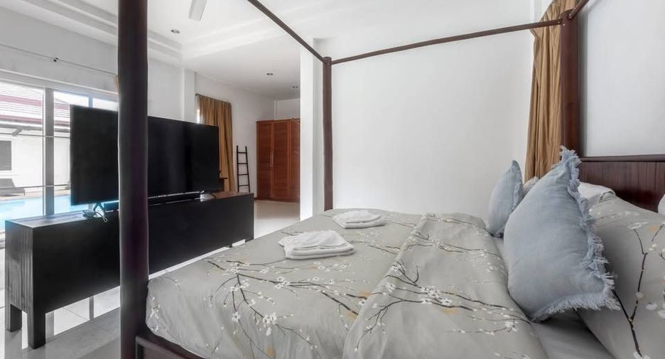 À louer 4 chambres villa à Mueang Phuket, Phuket