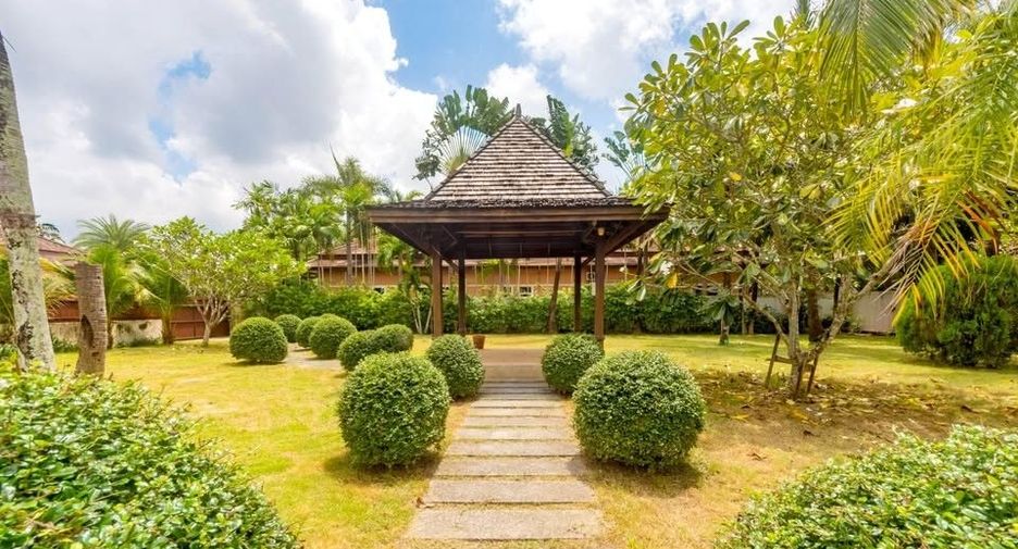 À louer 4 chambres villa à Mueang Phuket, Phuket