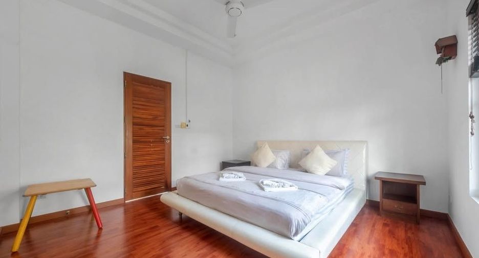 À louer 4 chambres villa à Mueang Phuket, Phuket