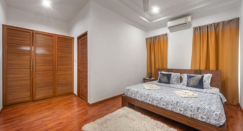 À louer 4 chambres villa à Mueang Phuket, Phuket