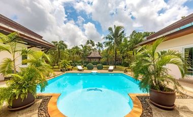À louer 4 chambres villa à Mueang Phuket, Phuket
