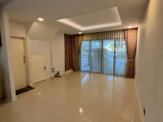 For sale 4 bedrooms townhouse in Prawet, Bangkok