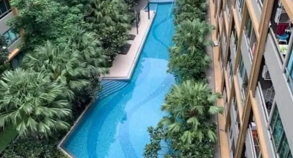Condo en alquiler de 2 habitaciones en Huai Khwang, Bangkok