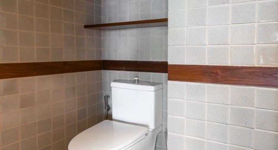 For rent 2 bedrooms condo in Sathon, Bangkok