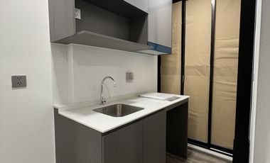 Продажа 1 кровать кондо в Чатучак, Бангкок