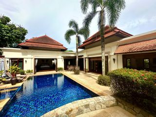 For sale 5 bedrooms villa in Thalang, Phuket