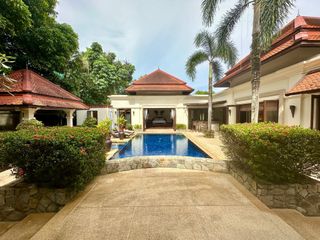 For sale 5 bedrooms villa in Thalang, Phuket