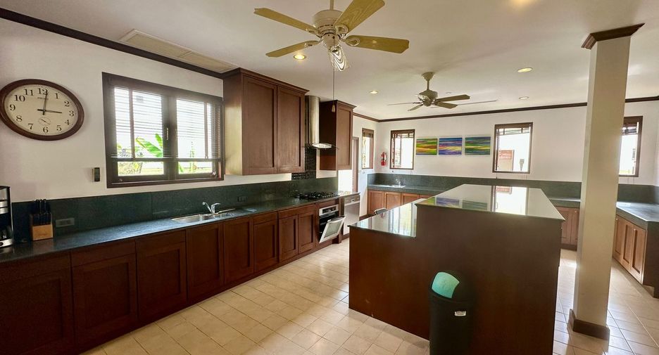 Villa zum Kauf mit 5 Zimmer in Thalang, Phuket