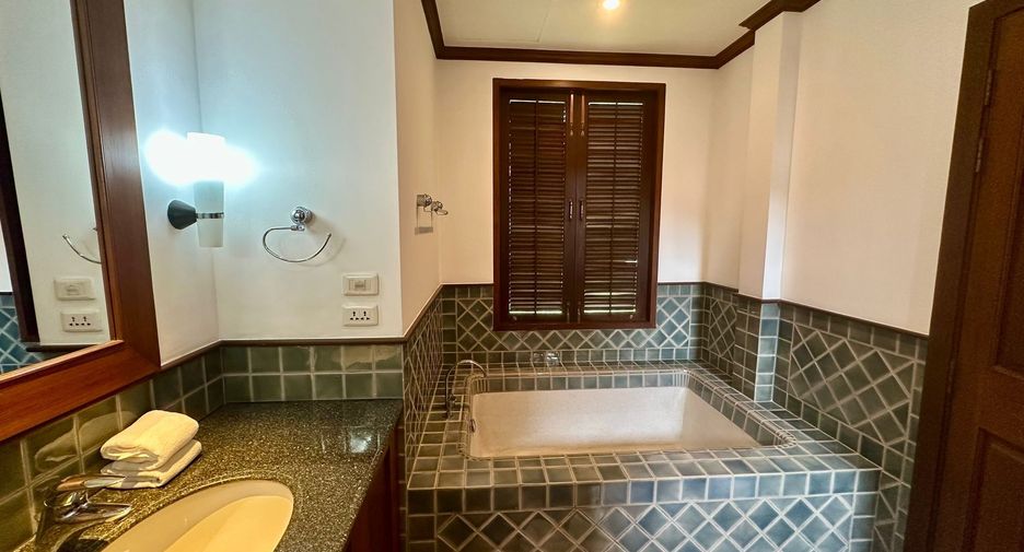 Villa zum Kauf mit 5 Zimmer in Thalang, Phuket