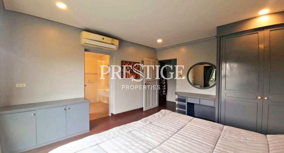 Casa en alquiler de 4 habitaciones en Sattahip, Chonburi