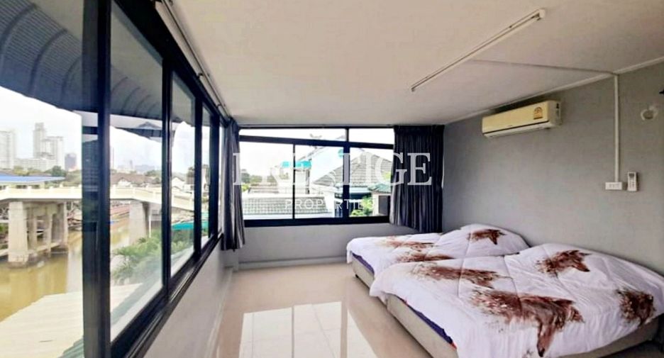 Casa en alquiler de 4 habitaciones en Sattahip, Chonburi