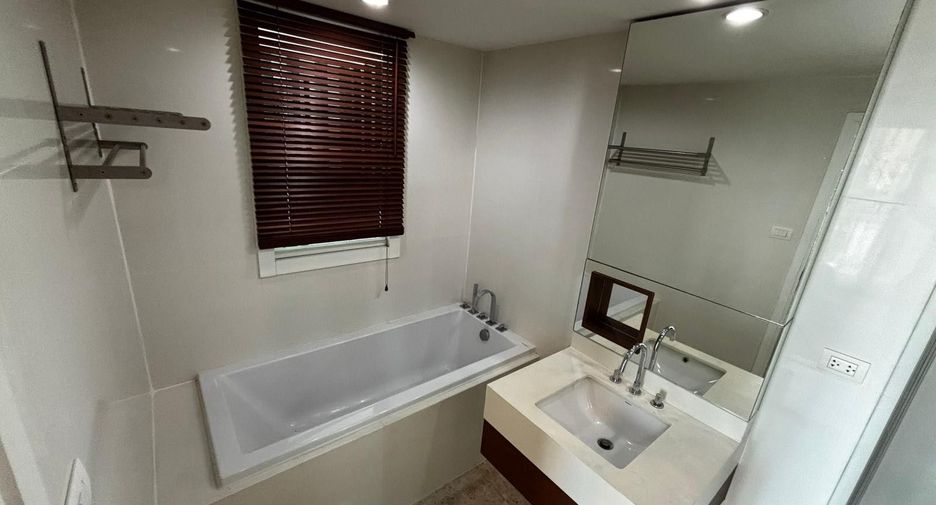 Condo en venta de 2 habitaciones en Watthana, Bangkok