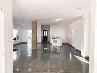 出租 3 卧室 独立屋 在 Lat Krabang, 曼谷