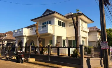 Casa en alquiler de 3 habitaciones en Lat Krabang, Bangkok
