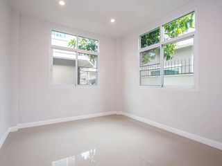 À vendre 4 chambres maison à San Kamphaeng, Chiang Mai