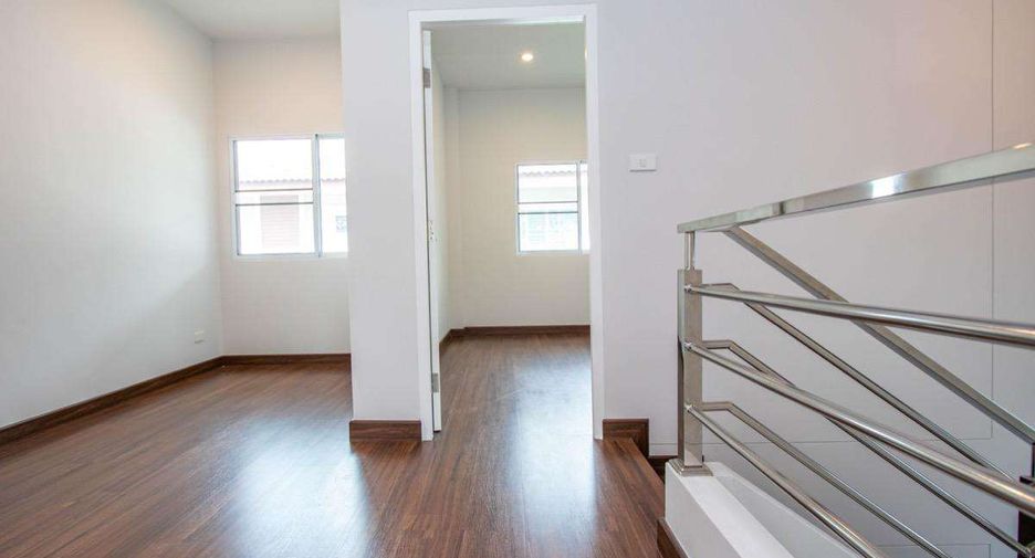 À vendre 4 chambres maison à San Kamphaeng, Chiang Mai