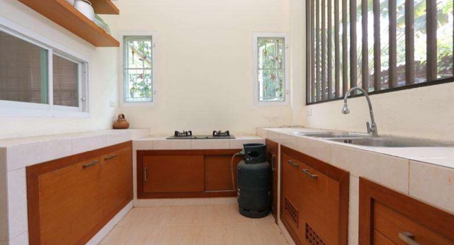 For sale 3 bedrooms house in Saraphi, Chiang Mai