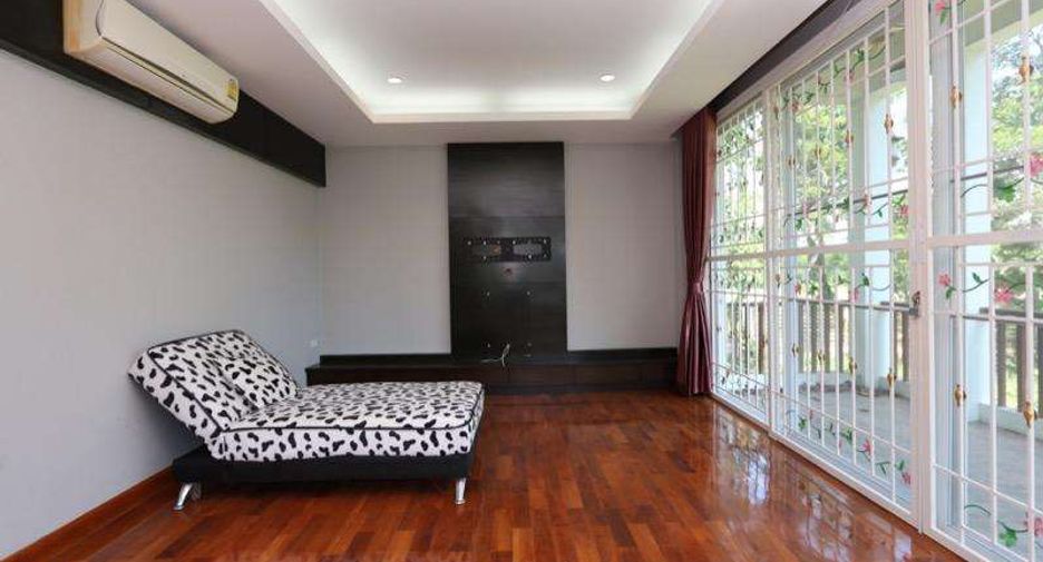 For sale 3 bedrooms house in Saraphi, Chiang Mai