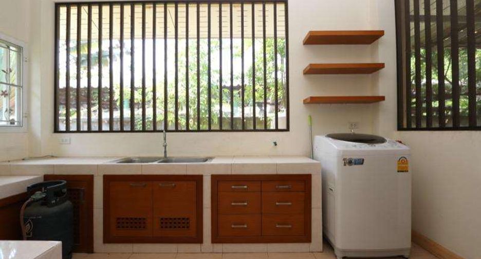 For sale 3 bedrooms house in Saraphi, Chiang Mai