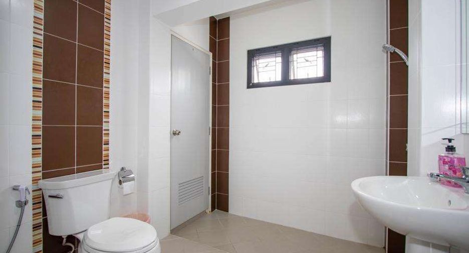 À vendre 4 chambres maison à Saraphi, Chiang Mai
