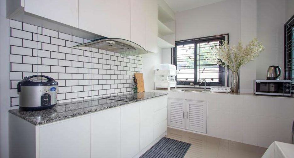 À vendre 4 chambres maison à Saraphi, Chiang Mai