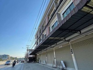 Local comercial en venta de 4 habitaciones en Mueang Chiang Mai, Chiang Mai