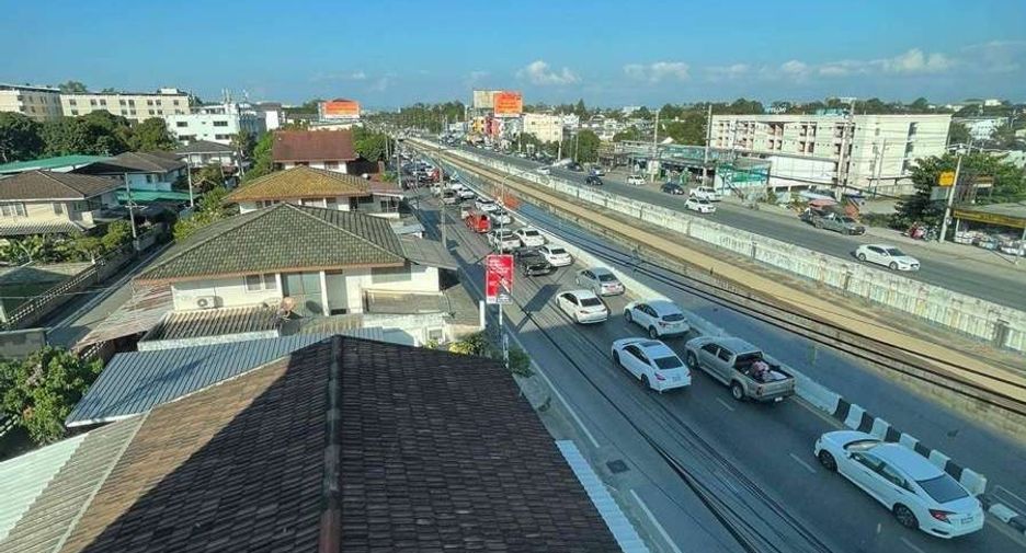 Local comercial en venta de 4 habitaciones en Mueang Chiang Mai, Chiang Mai