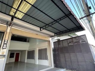 Local comercial en venta de 4 habitaciones en Mueang Chiang Mai, Chiang Mai
