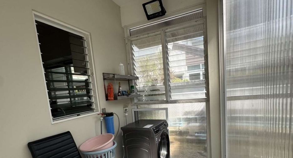 For sale 4 bedrooms house in Hang Dong, Chiang Mai