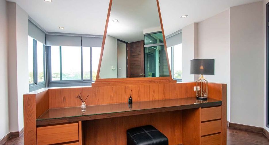 For sale 2 bedrooms condo in Mueang Chiang Mai, Chiang Mai