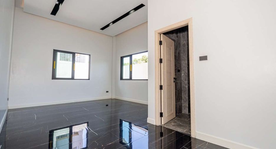 For sale 3 bedrooms house in Hang Dong, Chiang Mai