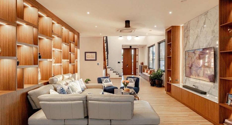 For sale 5 bedrooms house in Hang Dong, Chiang Mai