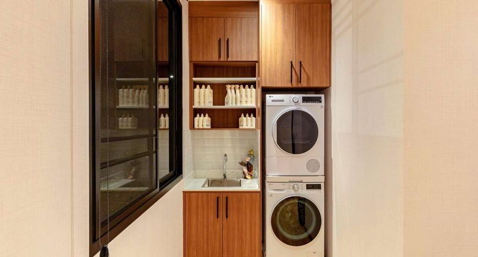 For sale 5 bedrooms house in Hang Dong, Chiang Mai