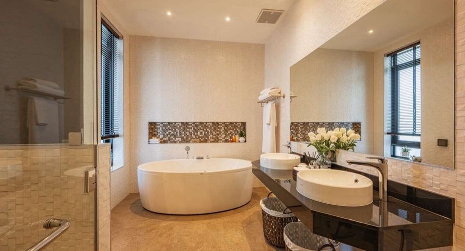 For sale 5 bedrooms house in Hang Dong, Chiang Mai