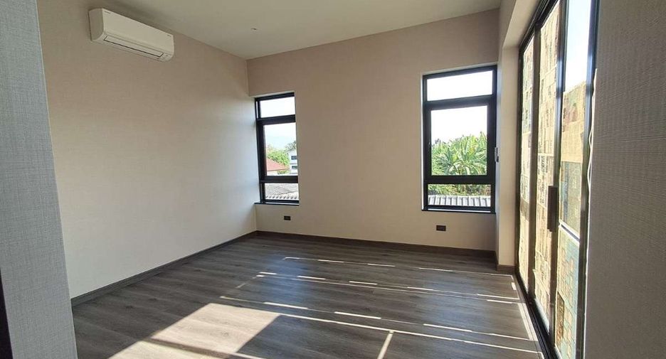 Продажа 4 спальни дом в Mueang Chiang Mai, Чианг Маи