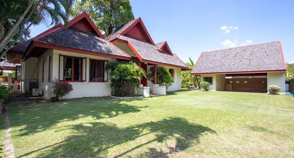 For sale 4 bedrooms house in Saraphi, Chiang Mai
