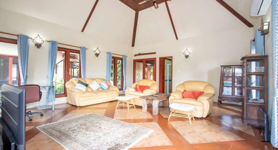 For sale 4 bedrooms house in Saraphi, Chiang Mai