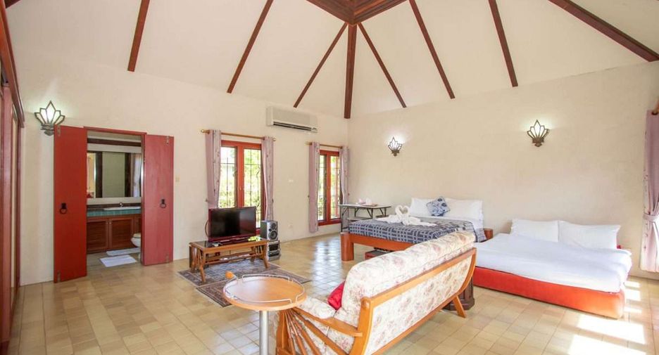 For sale 4 bedrooms house in Saraphi, Chiang Mai