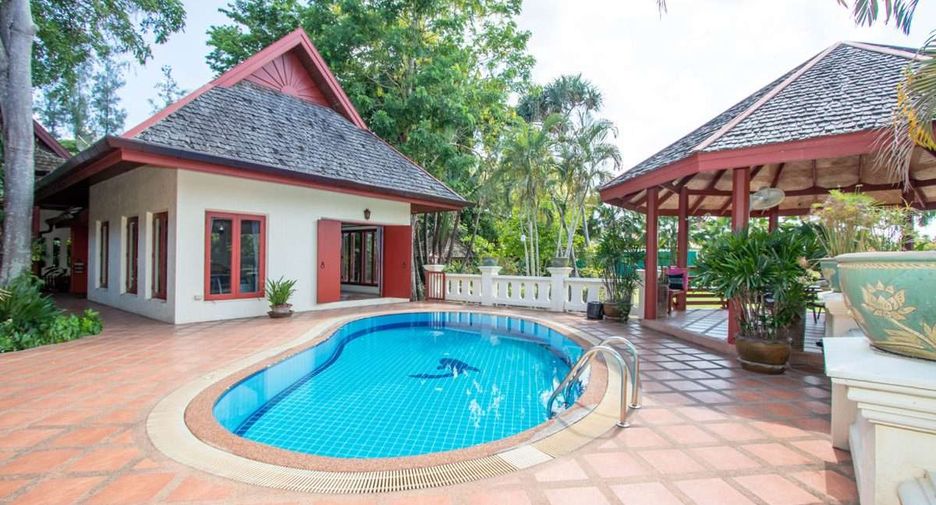 For sale 4 bedrooms house in Saraphi, Chiang Mai