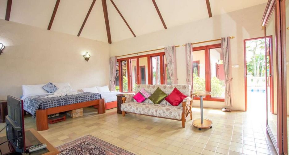 For sale 4 bedrooms house in Saraphi, Chiang Mai