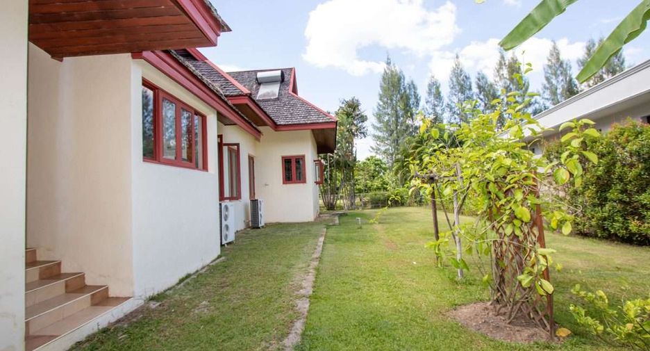 For sale 4 bedrooms house in Saraphi, Chiang Mai