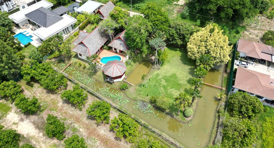 For sale 4 bedrooms house in Saraphi, Chiang Mai