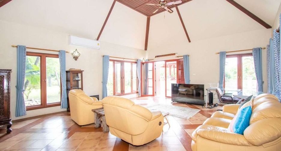 For sale 4 bedrooms house in Saraphi, Chiang Mai