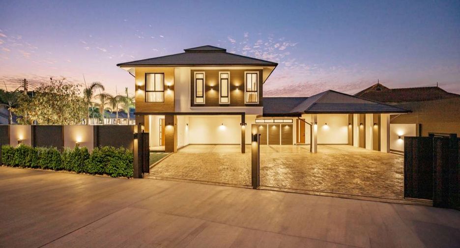 For sale 5 bedrooms house in Hang Dong, Chiang Mai